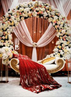 Bride & Groom thrones