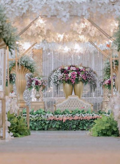 Aisle runners and floral arrangements