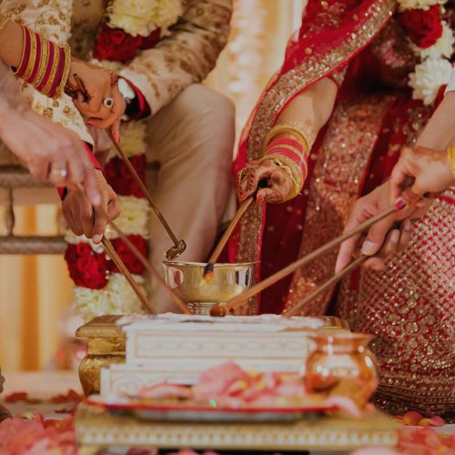 Traditional vs Contemporary Hindu Wedding Mandapshed
